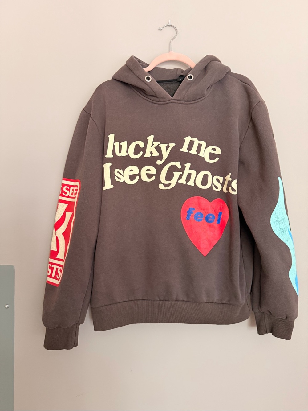 Graphic Brown Kids Hoodie with Red Heart and Blue Sleeve Detail